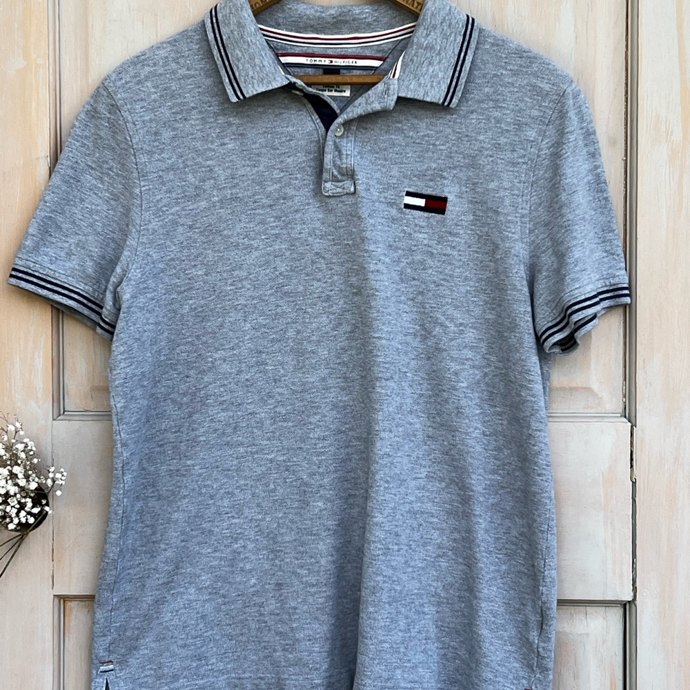 Tommy Hilfiger Gray Polo Shirt with Ribbed Collar